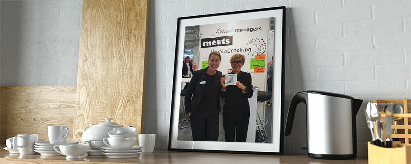 Simone Dappert und Angelika Vavala präsentieren auf der Messe herCAREER in München ihre neue CD "Wege zum beruflichen Glück"